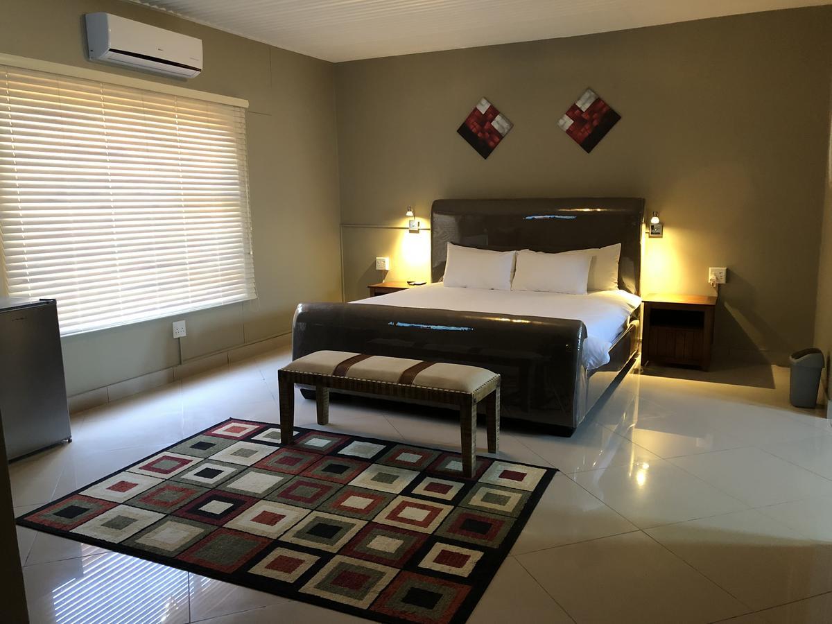 City Lodge Etosha Omuthiya Bagian luar foto