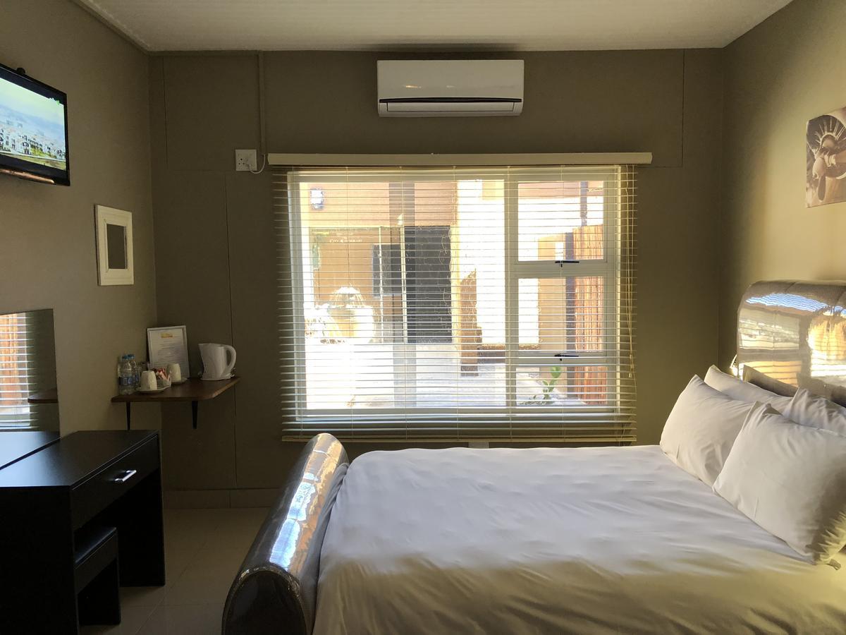 City Lodge Etosha Omuthiya Bagian luar foto