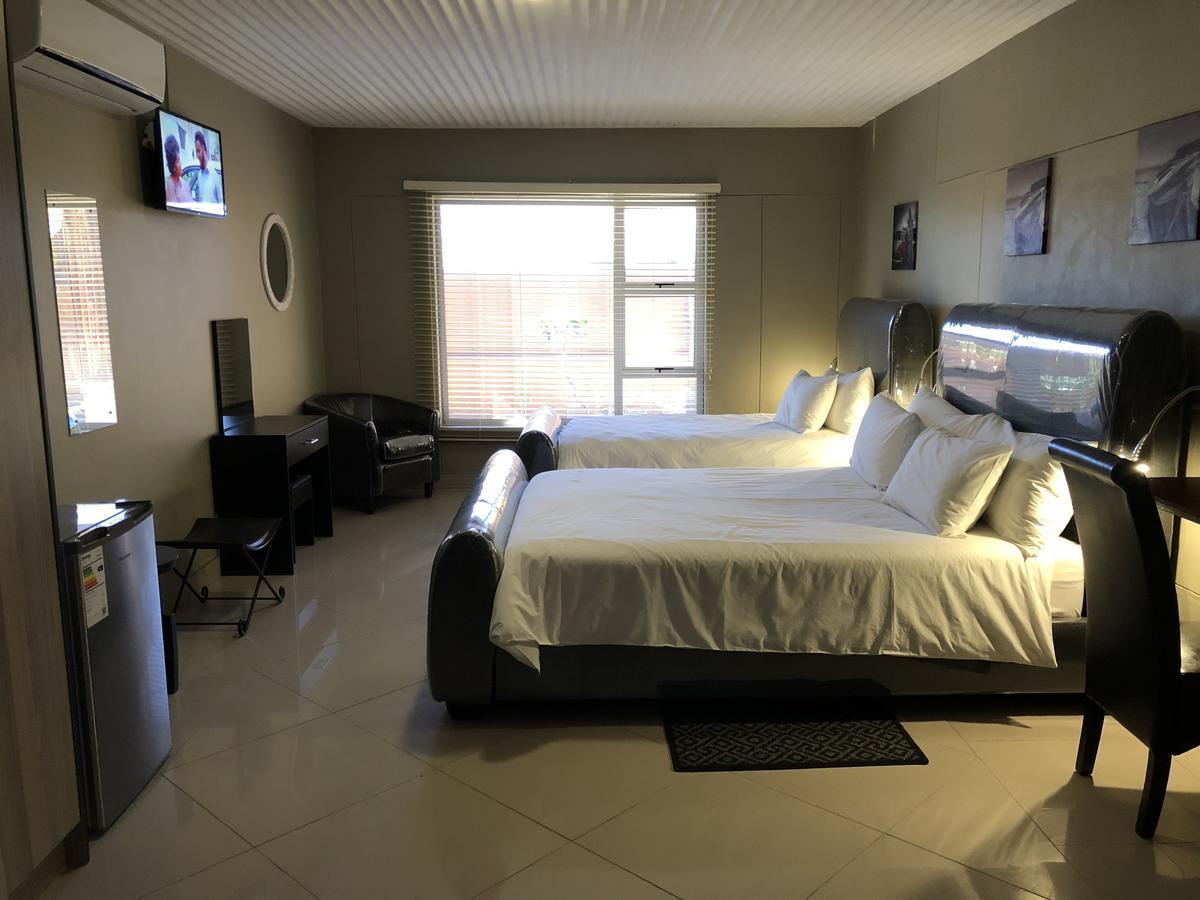 City Lodge Etosha Omuthiya Bagian luar foto