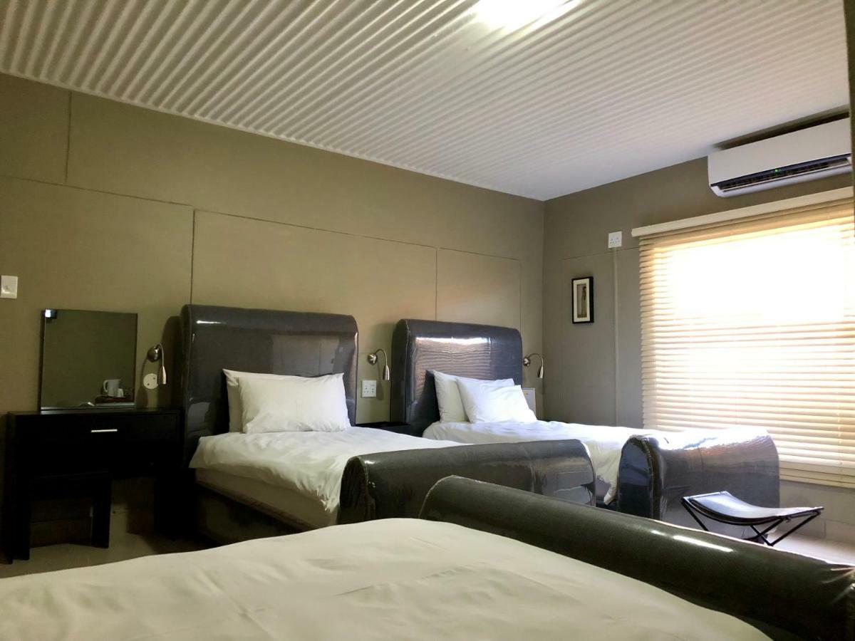 City Lodge Etosha Omuthiya Bagian luar foto