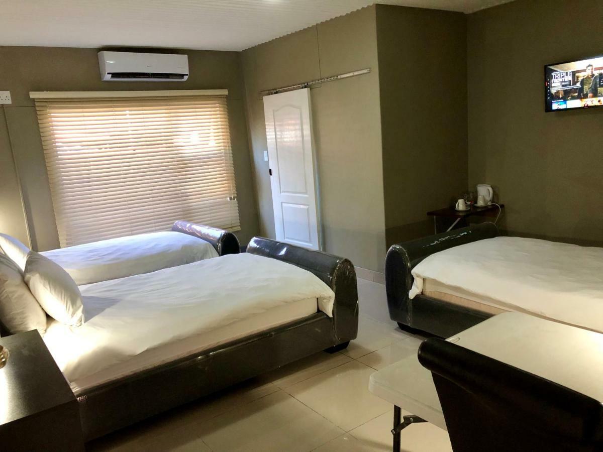 City Lodge Etosha Omuthiya Bagian luar foto